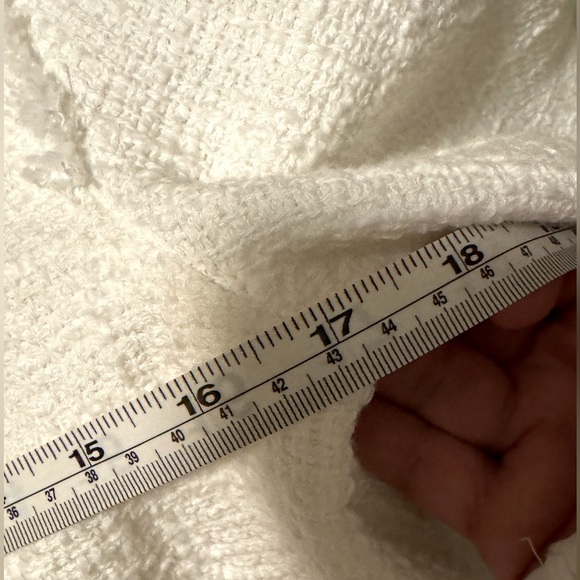 Zara Basic Tweed Cream Jacket. Size L - Picture 9 of 9